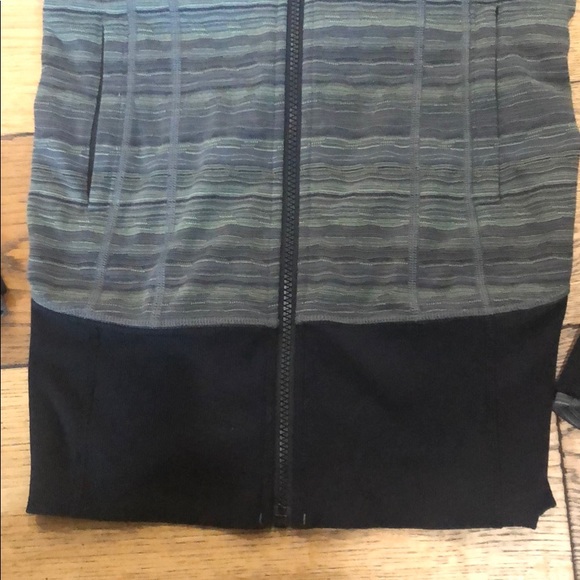 Lululemon Daily Practice Jacket Slate Green Black - Picture 7 of 8